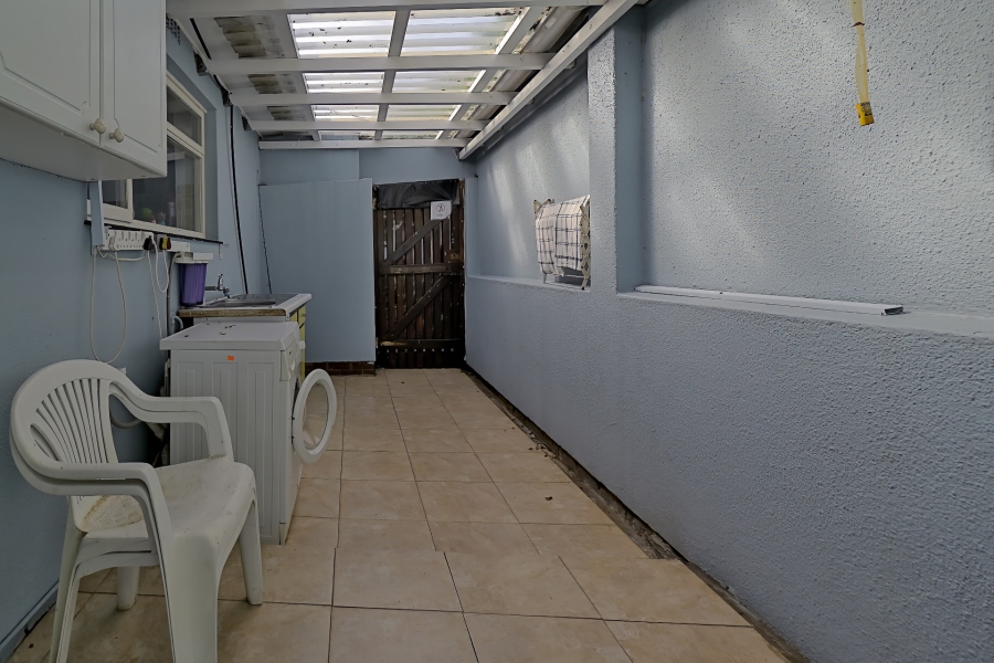 4 Bedroom Property for Sale in Plumstead Western Cape